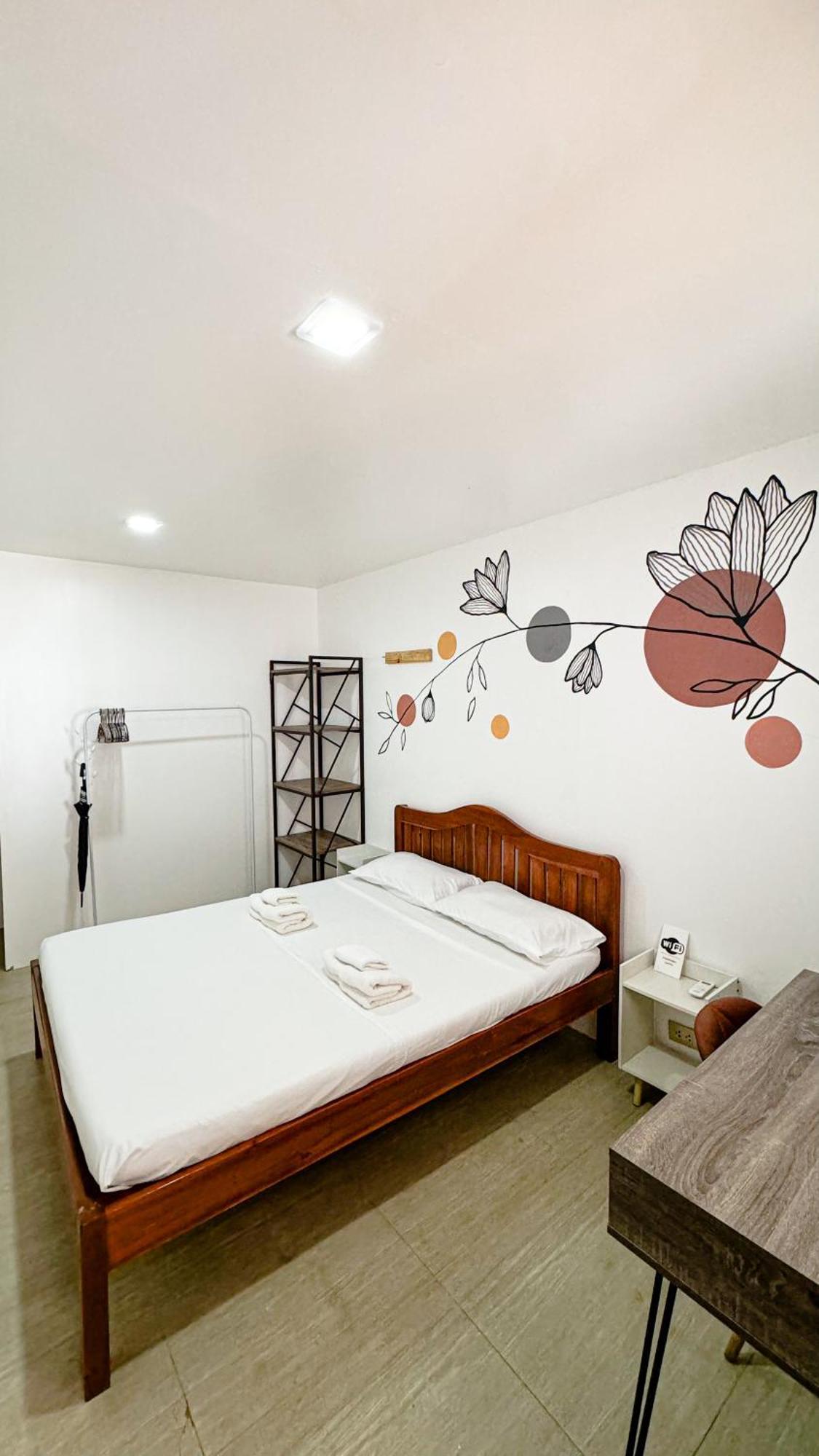 Kasamigos Guesthouse With Fast Internet プエルト・プリンセサ エクステリア 写真